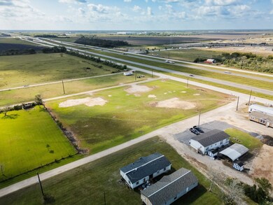 13355 / 13405 Pleasant Valley Dr, Rosharon, TX 77583 - photo 4