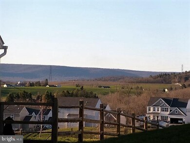 437 E 3rd St, Bernville, PA 19506 - photo 4