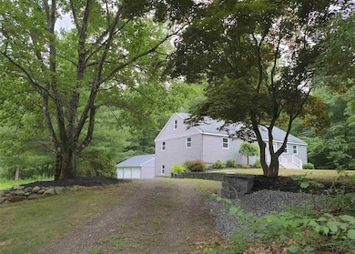 75 Whittier St, Newton, NH 03858 - photo 2