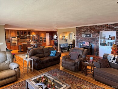 1988 W Crosswinds Cir, Cleveland, OK 74020 - photo 3