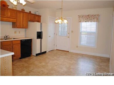 8422 Elsie Ct, Louisville, KY 40228 - photo 4