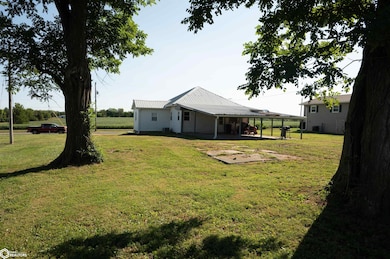 1275 Francis Sartory Rd, Warsaw, IL 62379 - photo 4