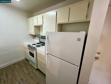 Mobby's Place unit 106, Concord, CA 94520 - photo 6