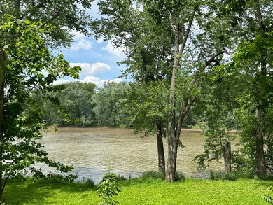 1633 W Jefferson St, Covington, IN 47932 - photo 7