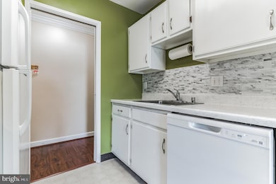 7600 Gales Ct unit 104, Manassas, VA 20109 - photo 5