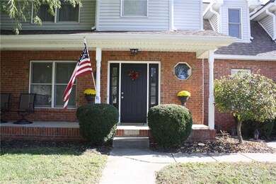 2137 Shiloh Dr, Columbus, IN 47203 - photo 2