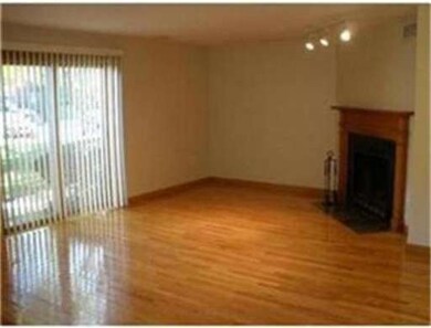 156 Quincy Shore Dr unit 58, Quincy, MA 02171 - photo 5