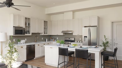 Interior_FullKitchen_PearlOption