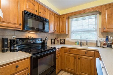 34 Bartlett St unit 34, Northborough, MA 01532 - photo 7