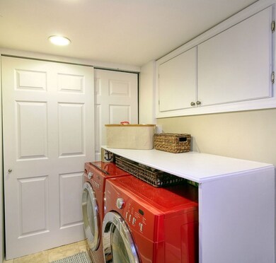 372 E 8th St, Boston, MA 02127 - photo 6