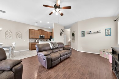 31618 Forest Oak Park Ct, Conroe, TX 77385 - photo 5