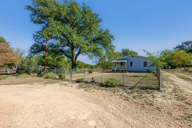 802 North Ave N, Johnson City, TX 78636 - photo 4