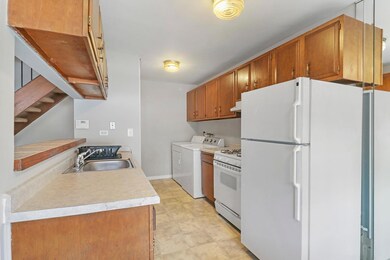 421 Sidney Ave unit C, Glendale Heights, IL 60139 - photo 3