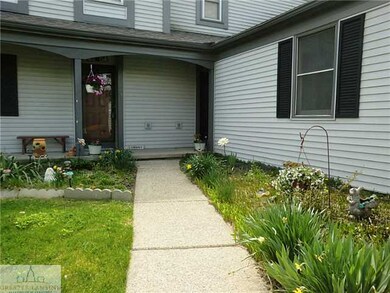 7445 Creekside Dr unit 2, Lansing, MI 48917 - photo 6