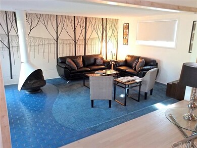 WOW! Retro Chic Wall Paper, Tile Flooring and Cool