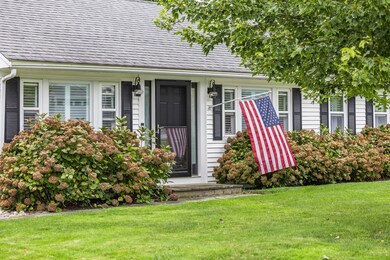 16 Hudson St, Falmouth, MA 02540 - photo 5