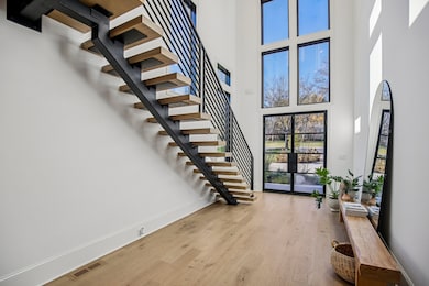 3916 Caylor Dr, Nashville, TN 37215 - photo 6