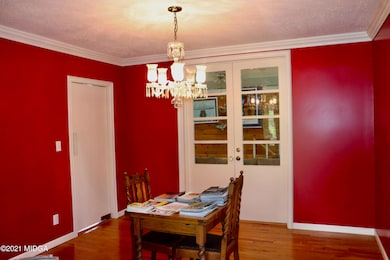 7-dining room 4