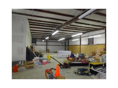 Warehouse. Warehouse of 3,339 square feet