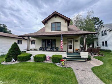 619 Tracy St, Audubon, IA 50025 - photo 3