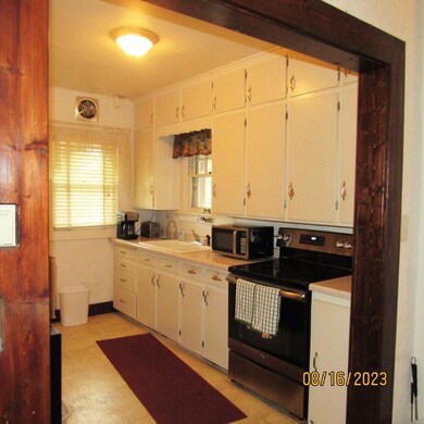 101 N Kyes St, Merrill, WI 54452 - photo 4