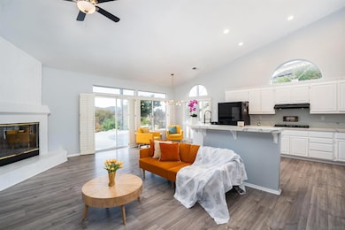 1365 Oak View Way unit 1, Escondido, CA 92029 - photo 7