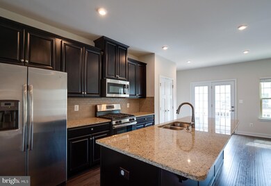 2140 Hemlock Bay Rd, Dumfries, VA 22026 - photo 4