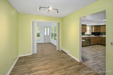 691 Wells St NE, Grand Rapids, MI 49525 - photo 5