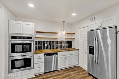 2300 Twelve Oaks Dr unit B4, Orange Park, FL 32065 - photo 6