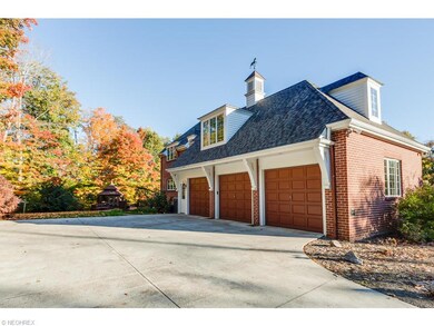 Above 3 car heated garage is finished bonus room w