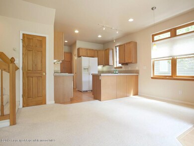 Kitchen dining area