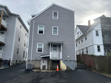 109 Churchill St unit 1st Floor, Fairfield, CT 06824 - photo 2