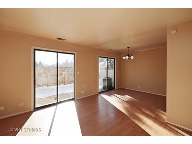 1063 Cascade Dr, Aurora, IL 60506 - photo 4