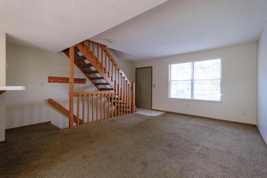 4925 Singleton Drive_0006