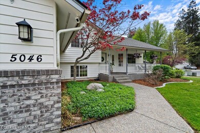 09-Front walkway