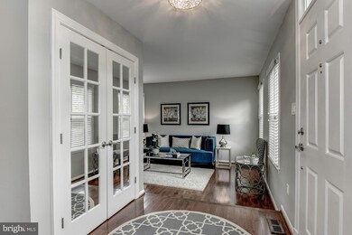 7011 Polins Ct, Alexandria, VA 22306 - photo 3