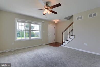 215 Abbey Ln, Narvon, PA 17555 - photo 7