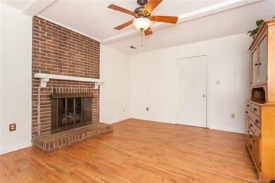 16 Vail Ct, Asheville, NC 28806 - photo 6