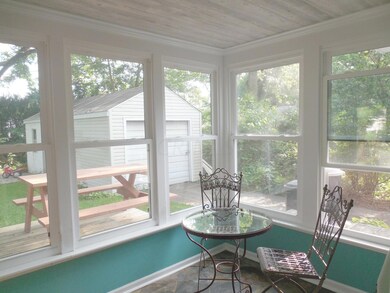 89 - Florida Room to Windows to Garage
