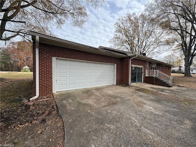 1206 US Highway 29 Bus, Reidsville, NC 27320 - photo 5