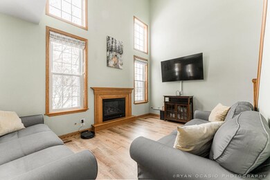 1903 Town Dr, Naperville, IL 60565 - photo 5