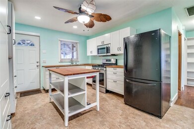 325 W Acheson St, Denison, TX 75020 - photo 6