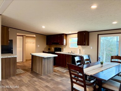 564 Quail Run Ln, Lafollette, TN 37766 - photo 4