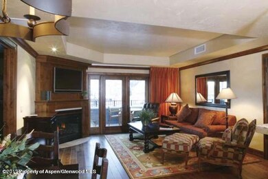 415 E Dean Unit 12 Week 34, Aspen, CO 81611 - photo 2