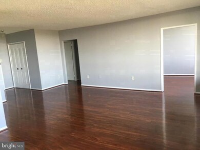 Skyline Plaza unit 1607S, Falls Church, VA 22041 - photo 3