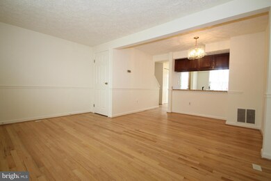 11715 Rosearbor Ct, Germantown, MD 20876 - photo 7