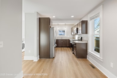 925 N Pine St, Lansing, MI 48906 - photo 6