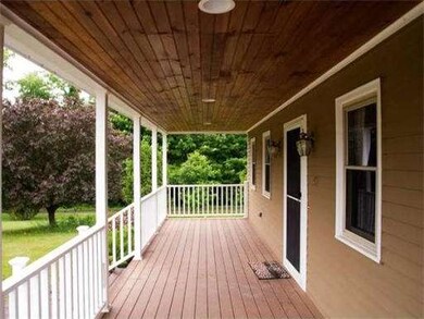 401 Mulpus Rd, Lunenburg, MA 01462 - photo 2