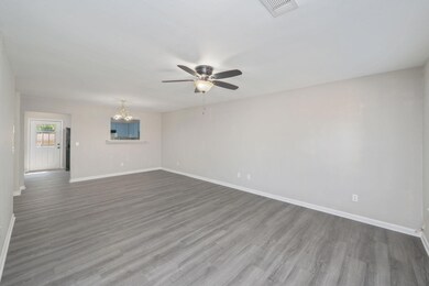 242 Wainwright Dr, Crestview, FL 32539 - photo 6