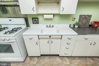 8633 Oakleigh Rd, Parkville, MD 21234 - photo 7